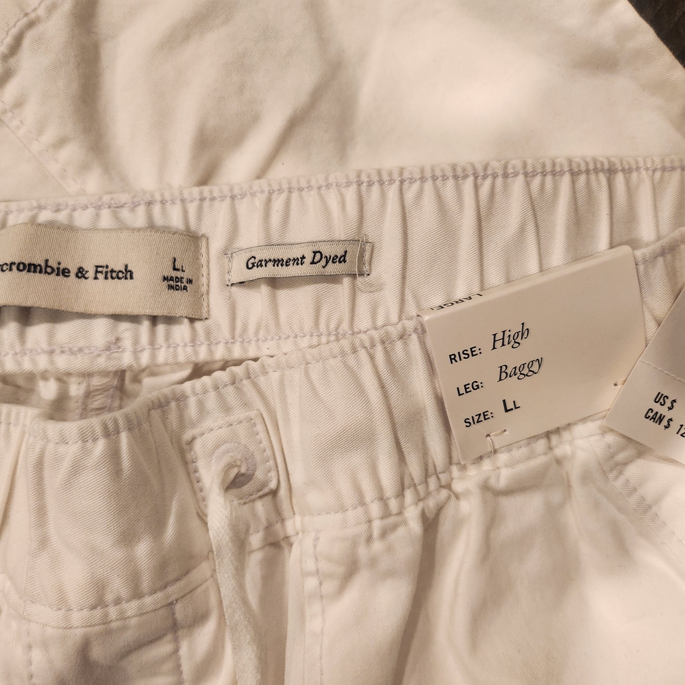Abercrombie & Fitch White High-Rise Baggy Trousers with Drawstring